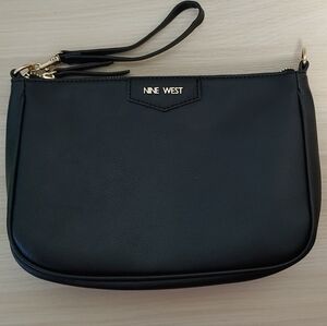 Nine West Wristlet  NWOT